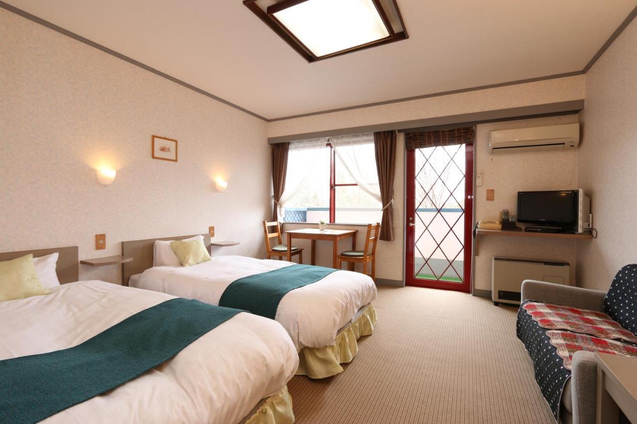 Naughty Cao Hotel Yamanakako Bagian luar foto