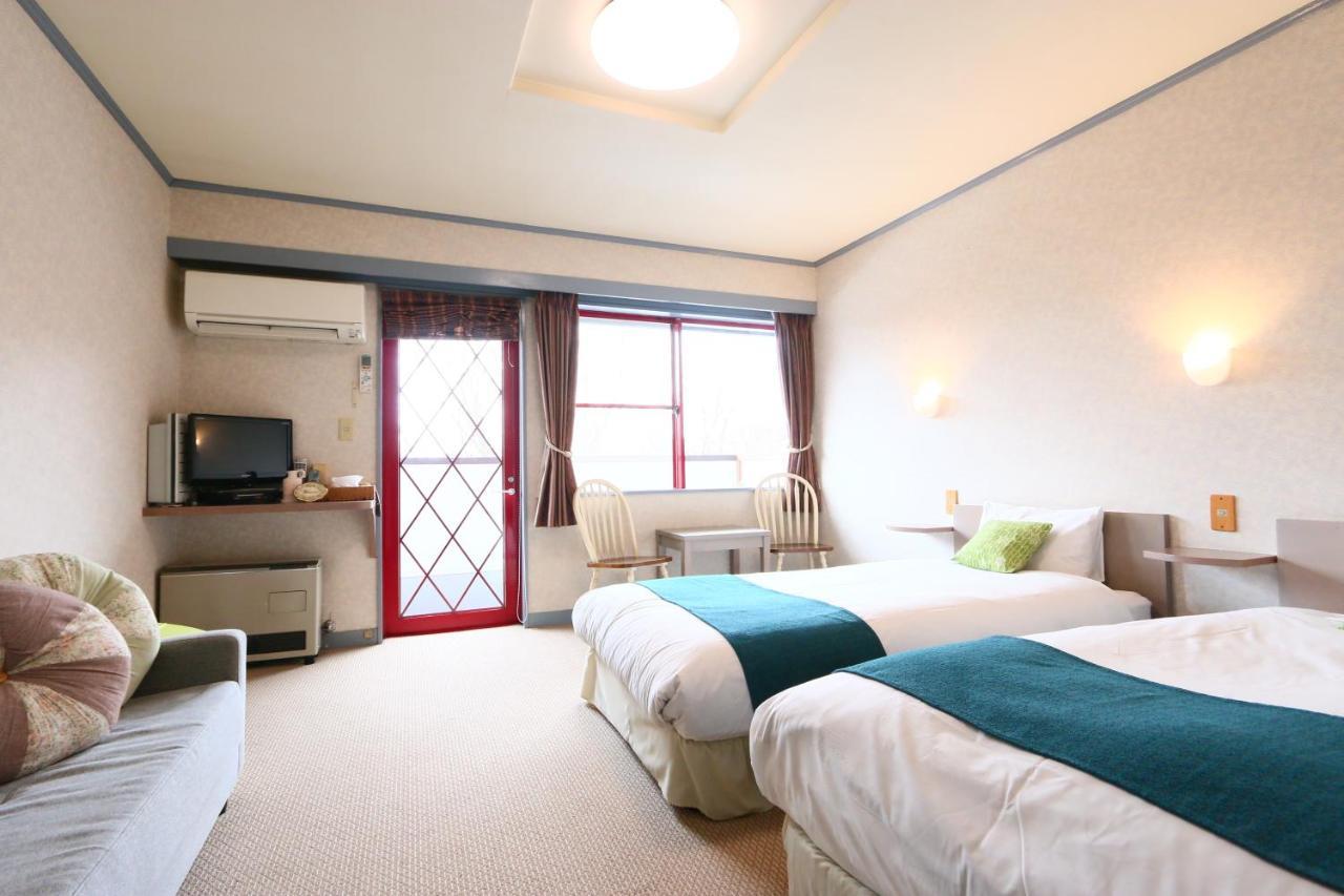 Naughty Cao Hotel Yamanakako Bagian luar foto